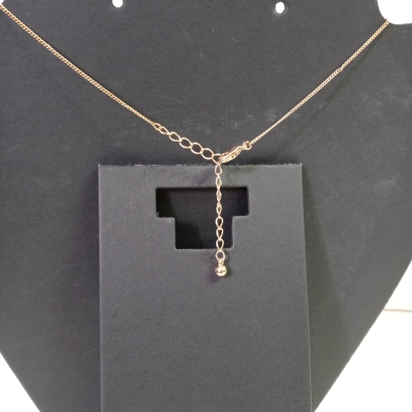 Black and Gold Triangle Necklace - Picture 3 of 8